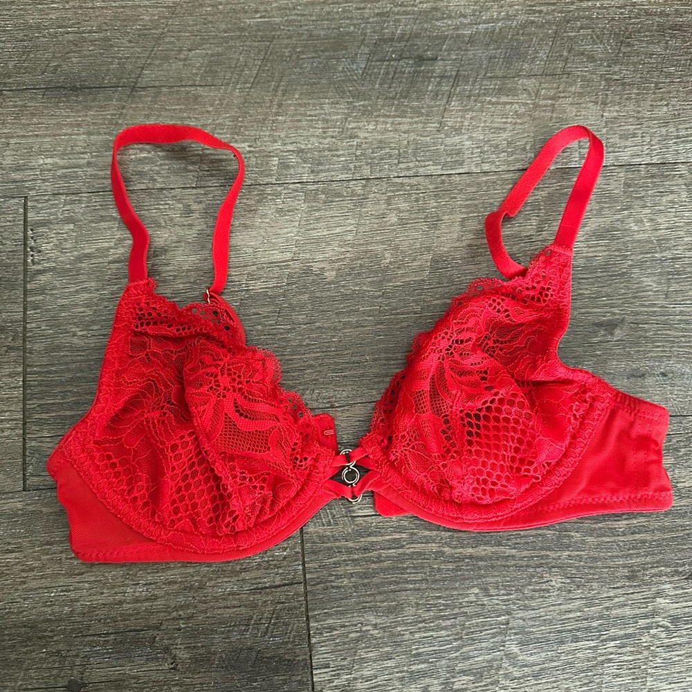 Elegant Red Lace Bra